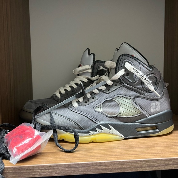 Off-white X Jordan 5 ‘muslin’ main image 8
